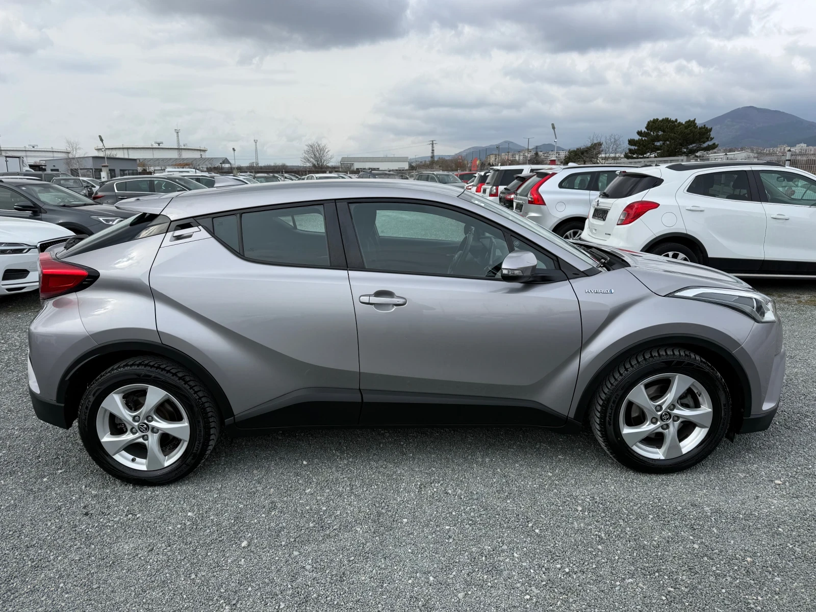 Toyota C-HR (KATO НОВА)^(ХИБРИД), снимка 4 - Автомобили и джипове - 53770997