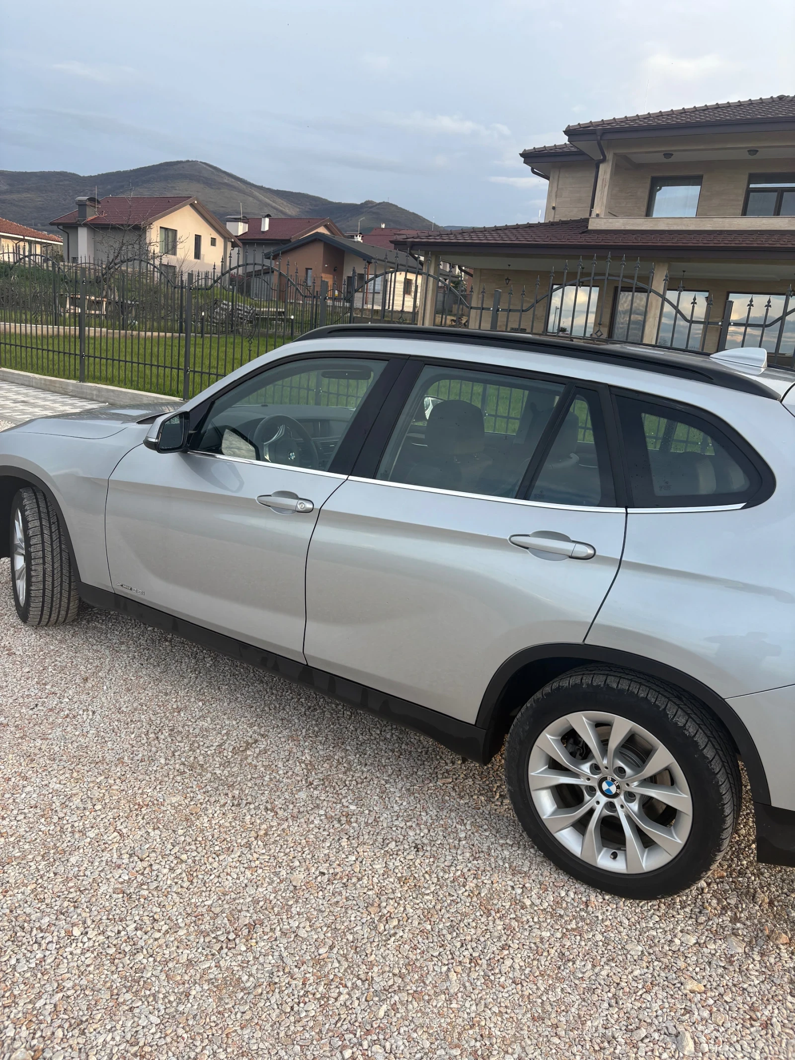 BMW X1 28i Xdrive| 29 000km REAL, снимка 5 - Автомобили и джипове - 54089380