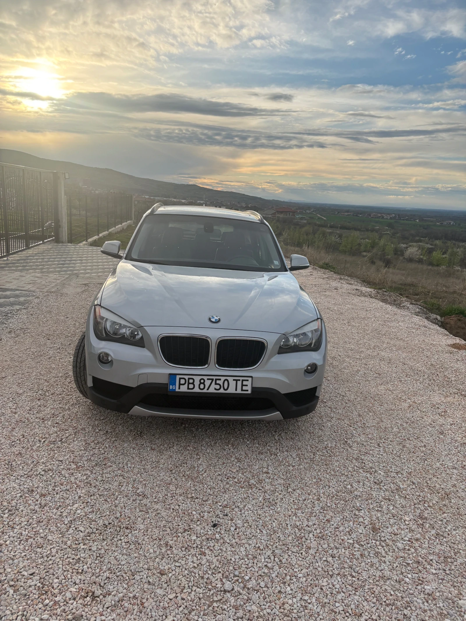BMW X1 28i Xdrive| 29 000km REAL, снимка 2 - Автомобили и джипове - 54089380