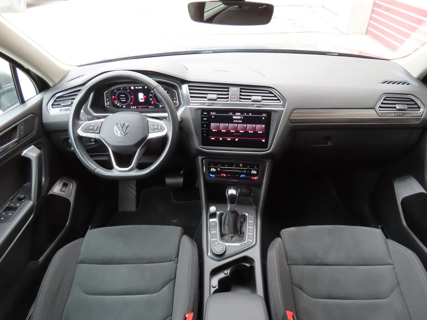 VW Tiguan, снимка 17 - Автомобили и джипове - 56421782