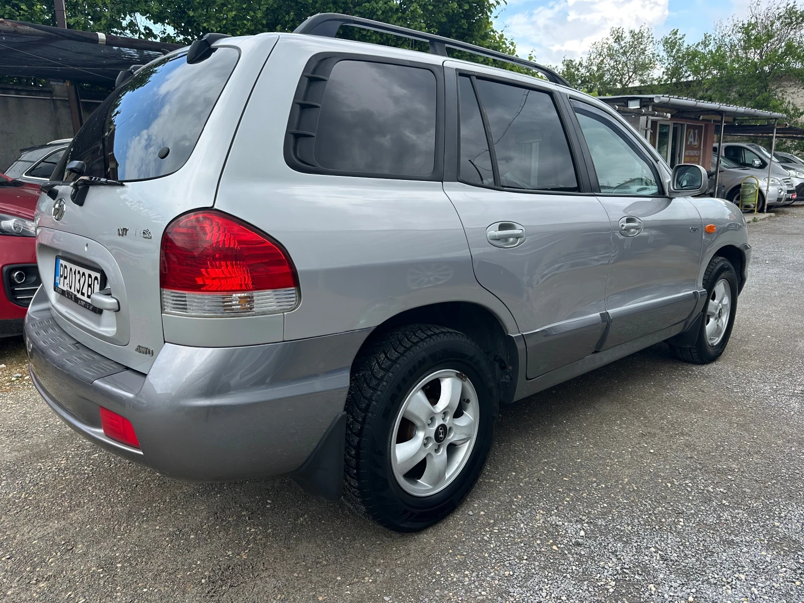 Hyundai Santa fe 2.0 CRDI-125 k.s.-АВТОМАТИК, снимка 4 - Автомобили и джипове - 54644455