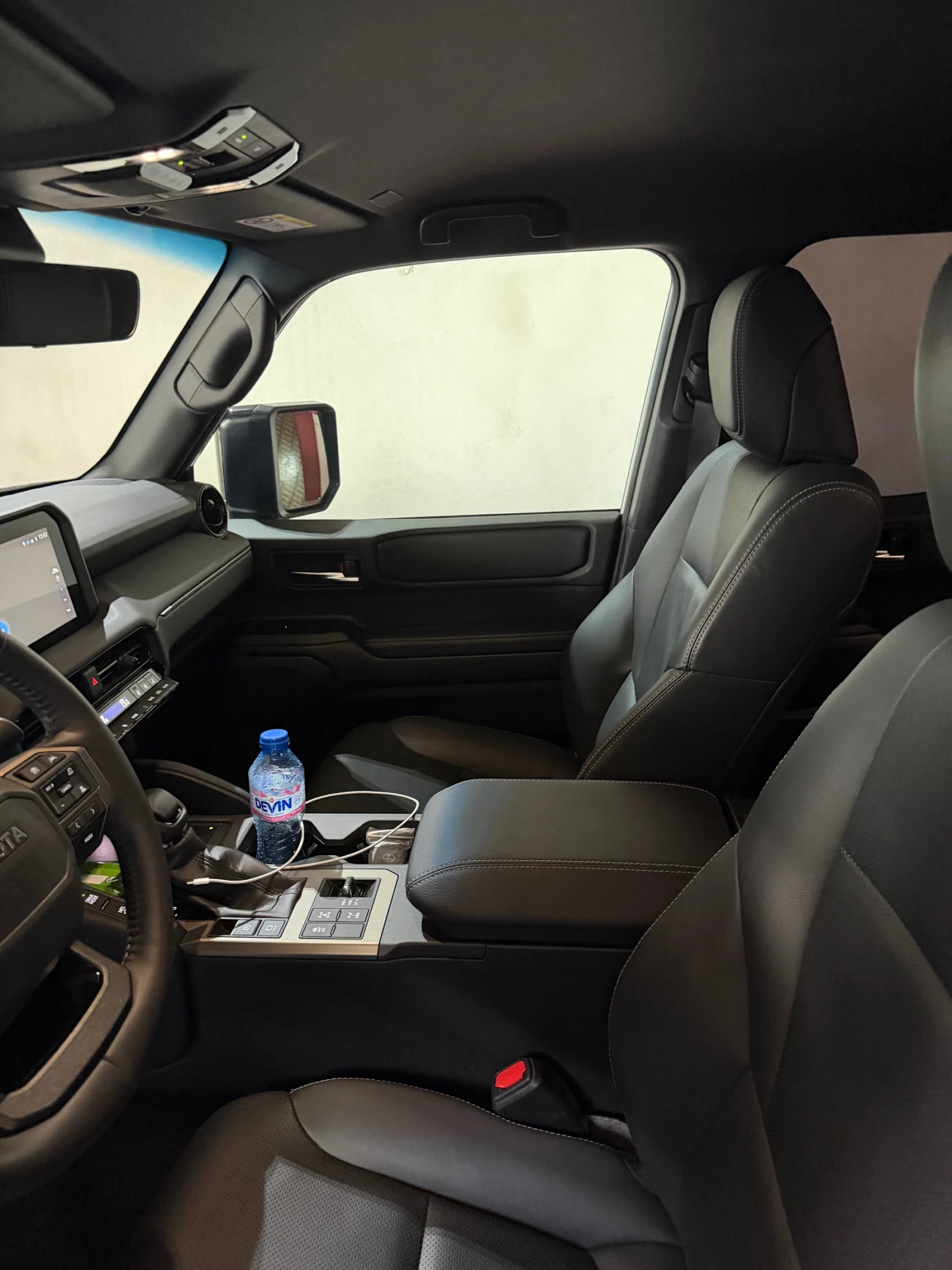 Toyota Land cruiser 250 Executive, снимка 12 - Автомобили и джипове - 54831275