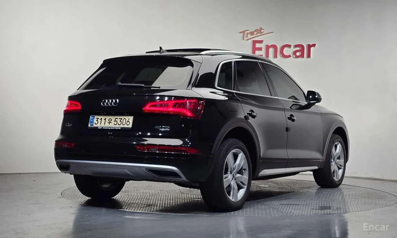 Audi Q5 * 40 TDI Quattro Premium * CARFAX * ЦЕНА ДО БГ, снимка 2 - Автомобили и джипове - 55508463