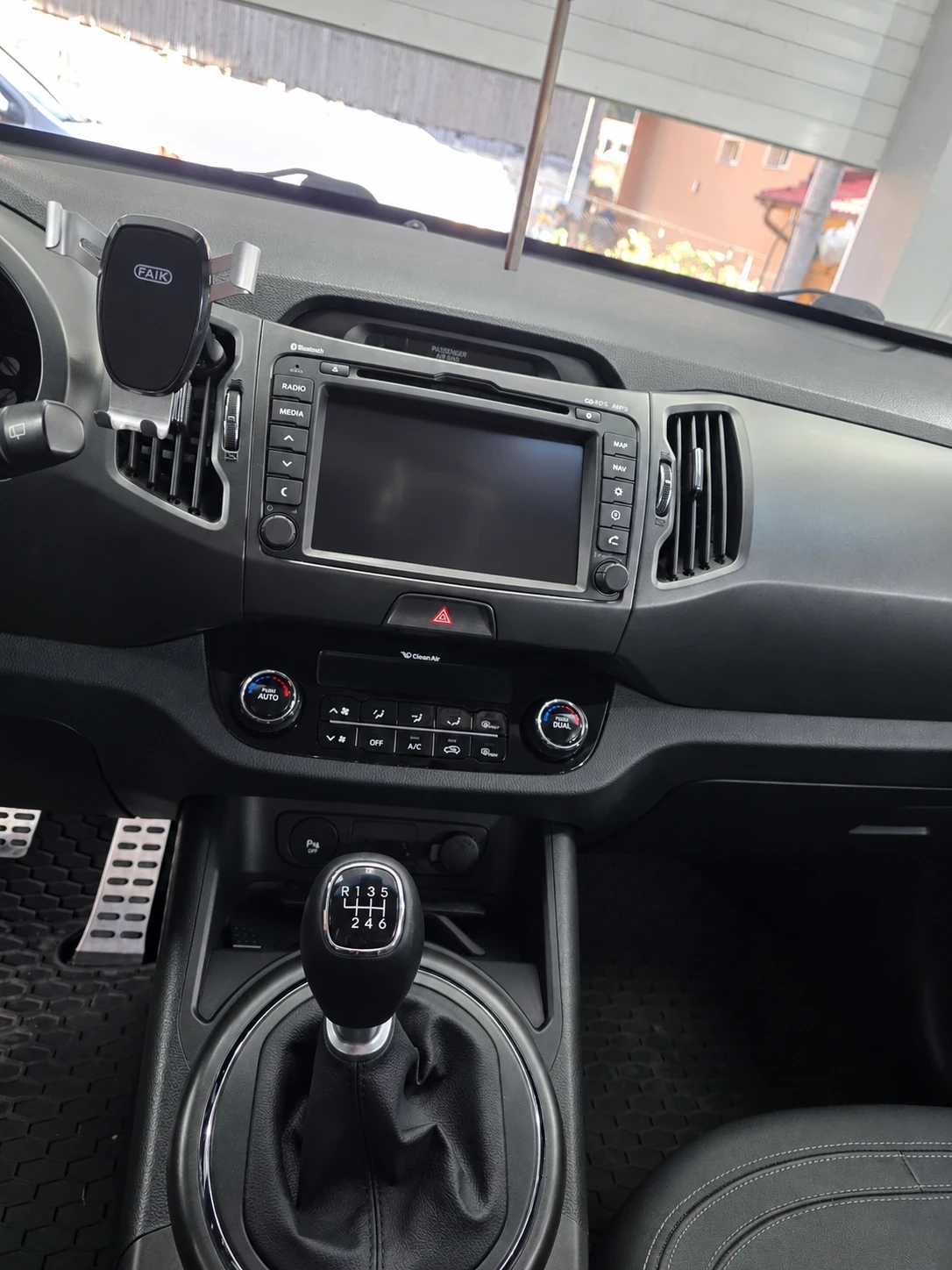 Kia Sportage, снимка 14 - Автомобили и джипове - 56247588