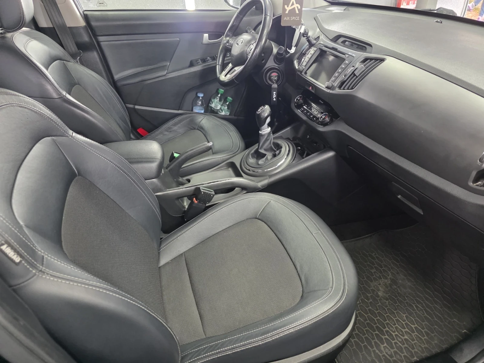 Kia Sportage, снимка 13 - Автомобили и джипове - 56247588