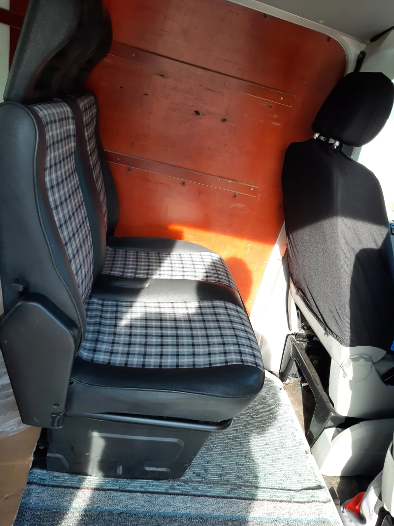 VW T5 2.0 TDi L1H1, снимка 8 - Бусове и автобуси - 48634169