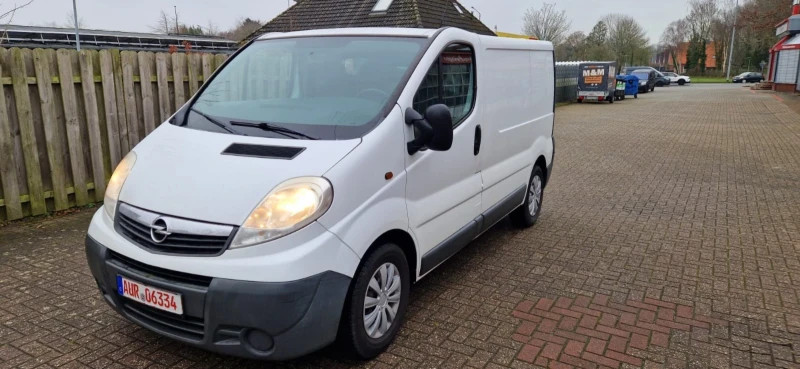 Opel Vivaro 2.5-145 кс Клима