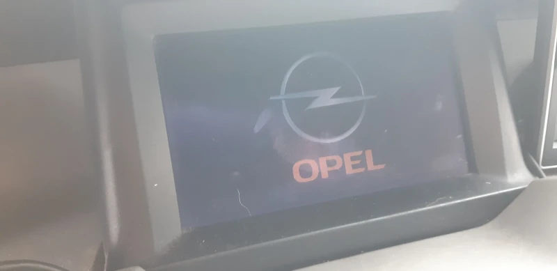 Opel Vivaro 2.5-145 кс Клима, снимка 11 - Бусове и автобуси - 52965808