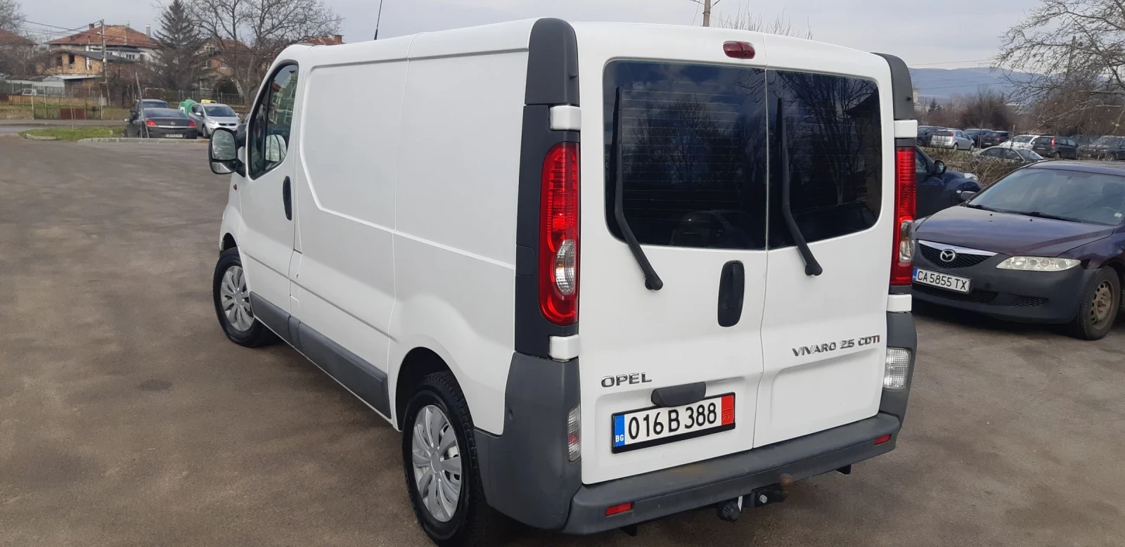 Opel Vivaro 2.5-145 кс Клима - изображение 5