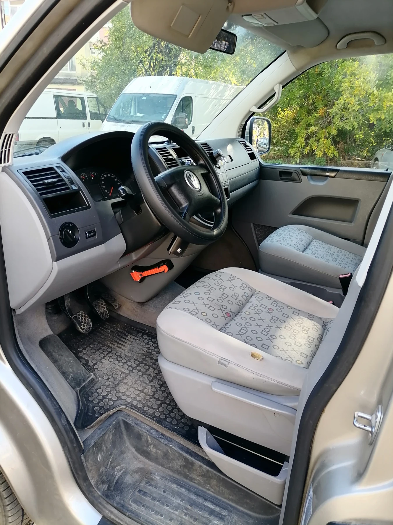 VW T5 2.5 TDI Dubbl kabin D?lga baza, снимка 9 - Бусове и автобуси - 54085803