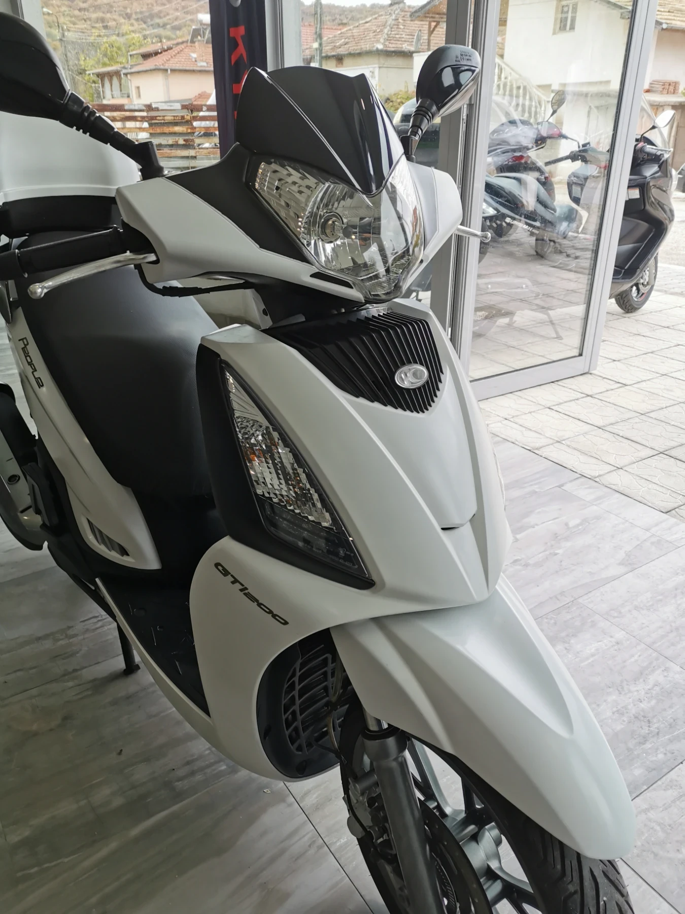 Kymco People GT200i - изображение 7