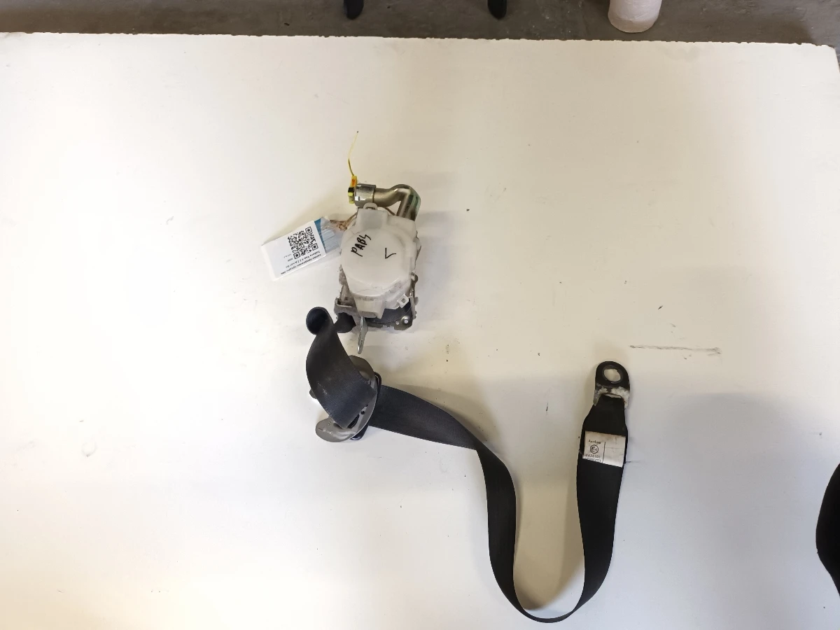 колан предпазен преден ляв Тойота Рав 4 2.2 д кат бл