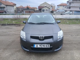 Toyota Auris 2.0 D4D, снимка 1