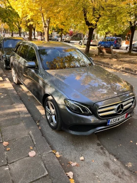 Mercedes-Benz E 220, снимка 3