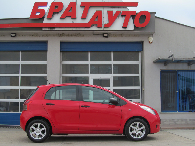 Toyota Yaris 1.3VVTi/LUNA, снимка 8 - Автомобили и джипове - 46787876