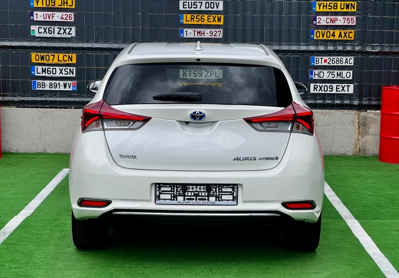 Toyota Auris Hybrid ГАРАНЦИЯ * ПЕРЛА* , снимка 5 - Автомобили и джипове - 47228377