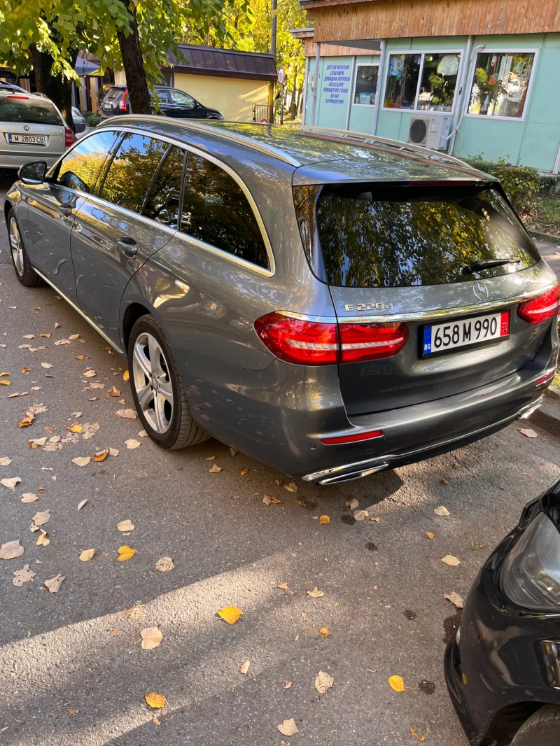 Mercedes-Benz E 220, снимка 5 - Автомобили и джипове - 47736166