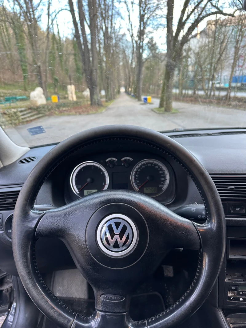 VW Golf, снимка 6 - Автомобили и джипове - 48603359