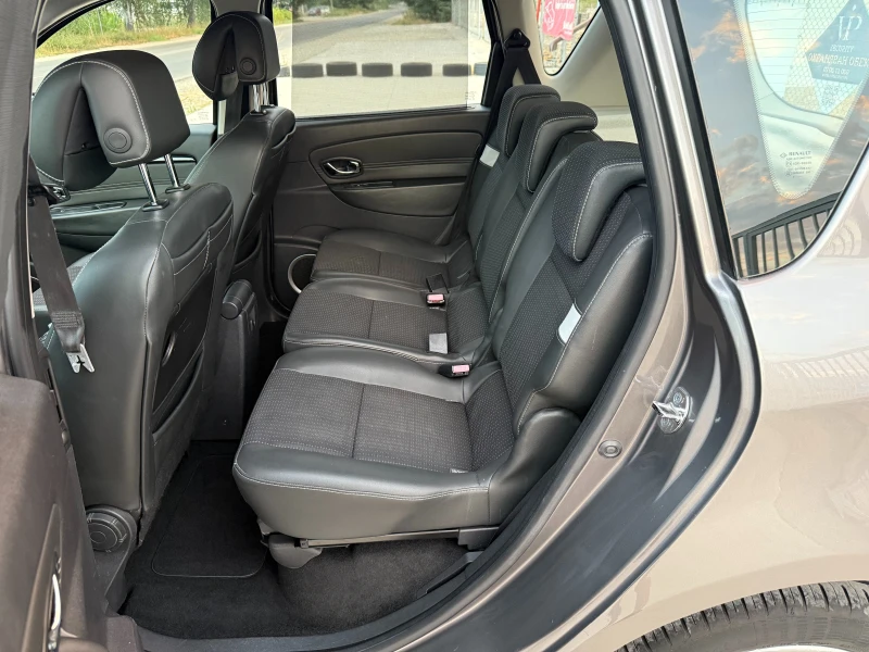 Renault Scenic 1.5 DCI Навигация/Темпомат/Собствен лизинг, снимка 10 - Автомобили и джипове - 51593842
