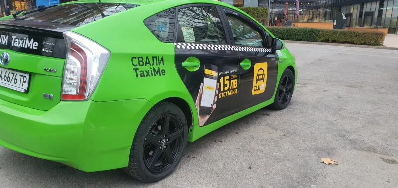Toyota Prius Такси , снимка 8 - Автомобили и джипове - 53256548
