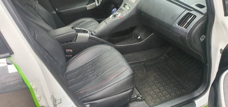 Toyota Prius Такси , снимка 6 - Автомобили и джипове - 53256548