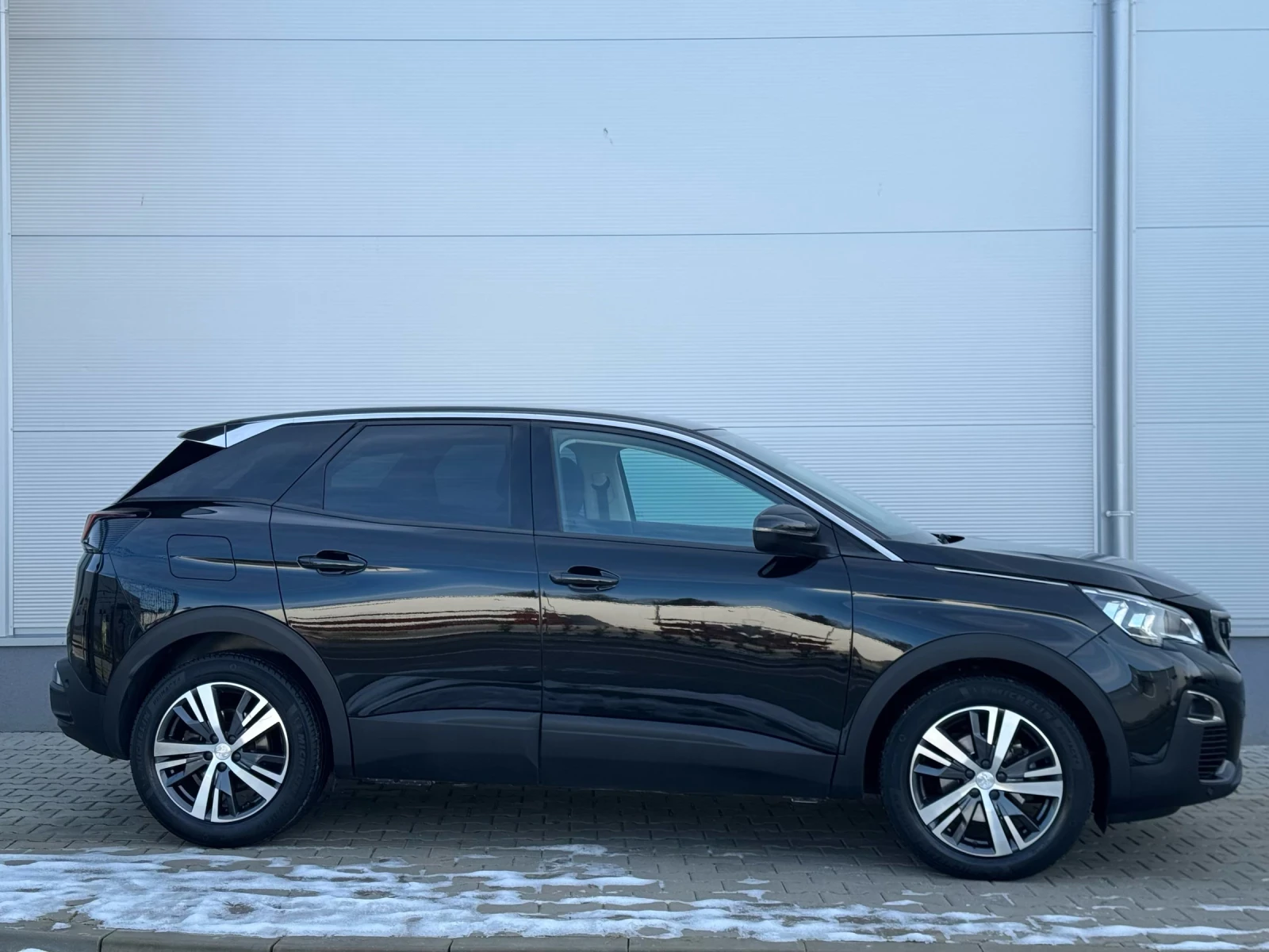 Peugeot 3008 1.5 BlueHDi EAT8 ОФЕРТА/ГАРАНЦИЯ/ ЛИЗИНГ  - изображение 5