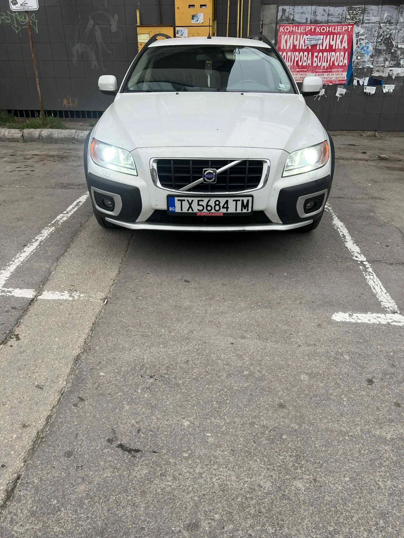 Volvo Xc70 2.4d5 185 awd - изображение 3