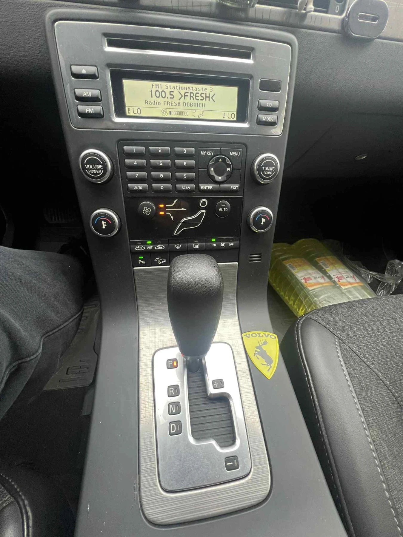 Volvo Xc70 2.4d5 185 awd - изображение 9