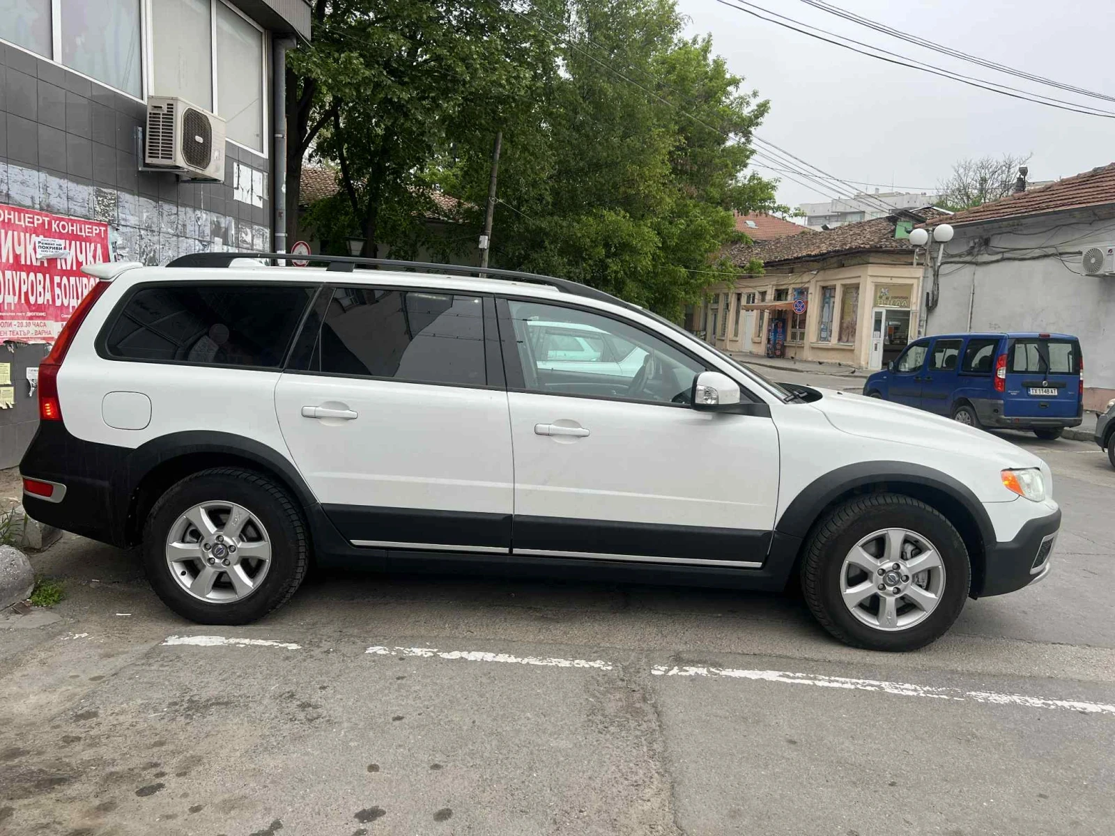 Volvo Xc70 2.4d5 185 awd - изображение 4