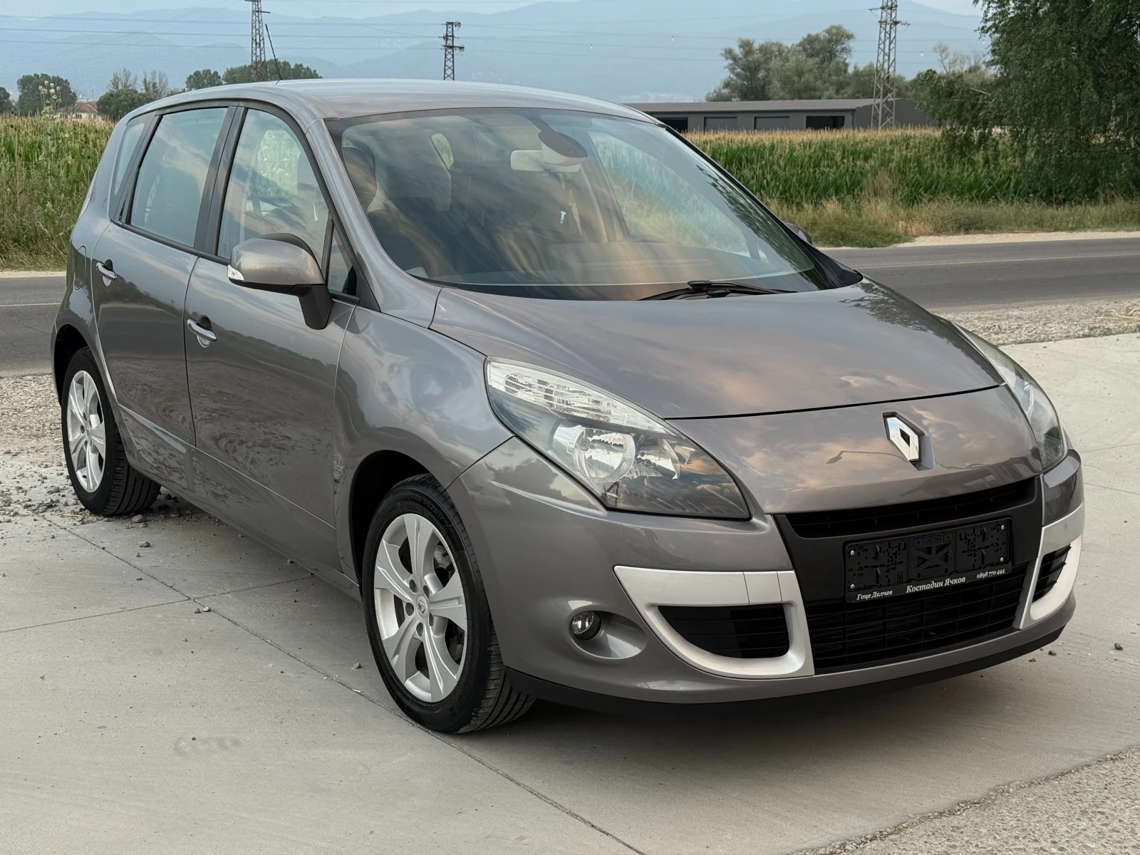 Renault Scenic 1.5 DCI Навигация/Темпомат/Собствен лизинг - изображение 2