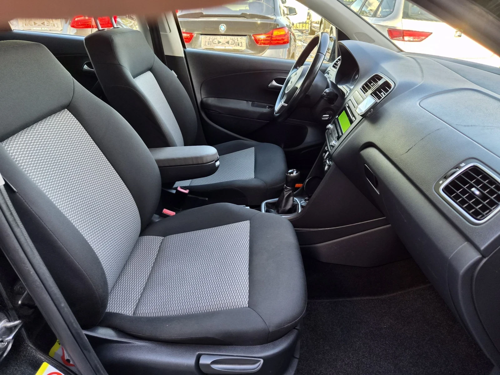VW Polo 1.2TDI, снимка 10 - Автомобили и джипове - 52442510