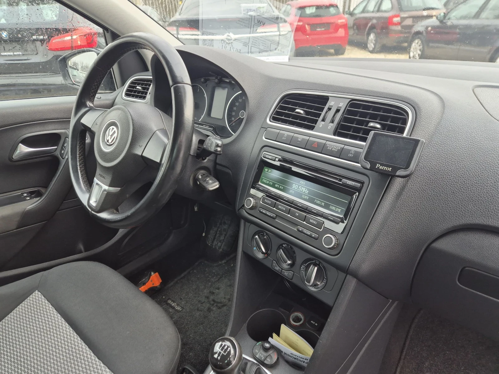 VW Polo 1.2TDI, снимка 10 - Автомобили и джипове - 52442510