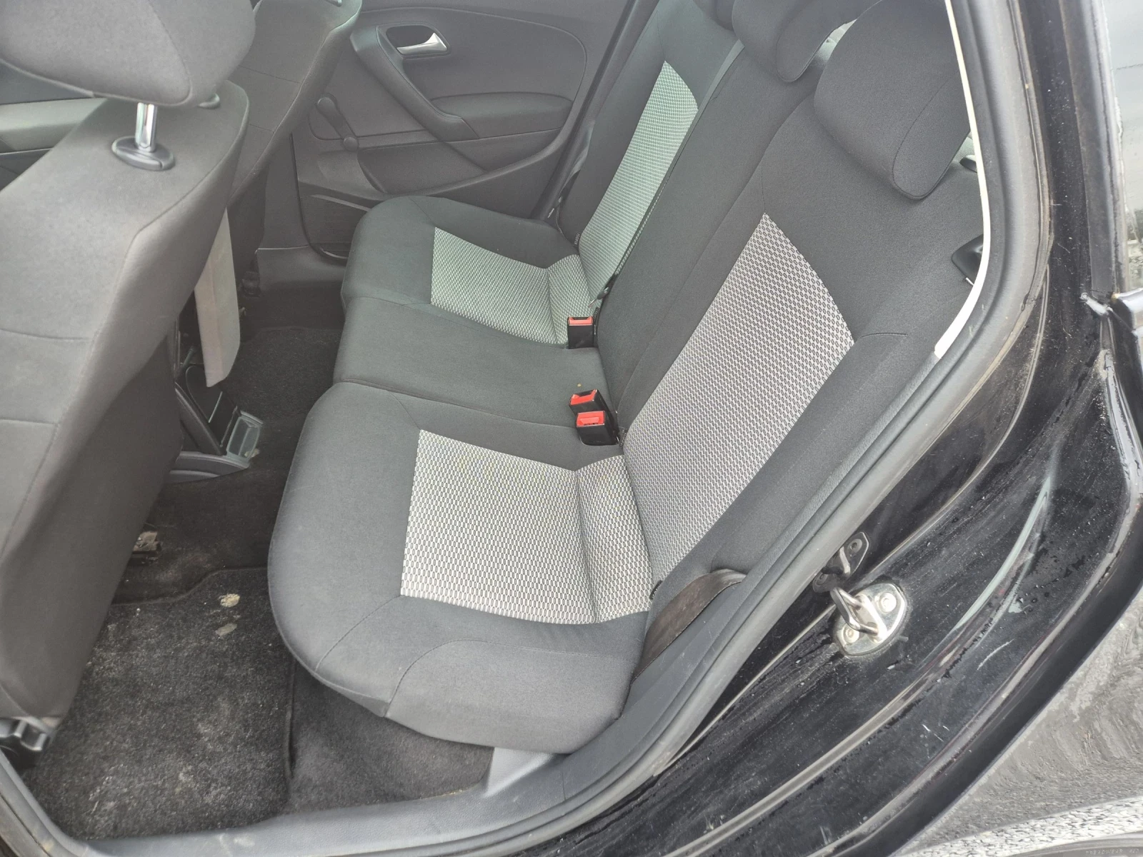 VW Polo 1.2TDI, снимка 11 - Автомобили и джипове - 52442510