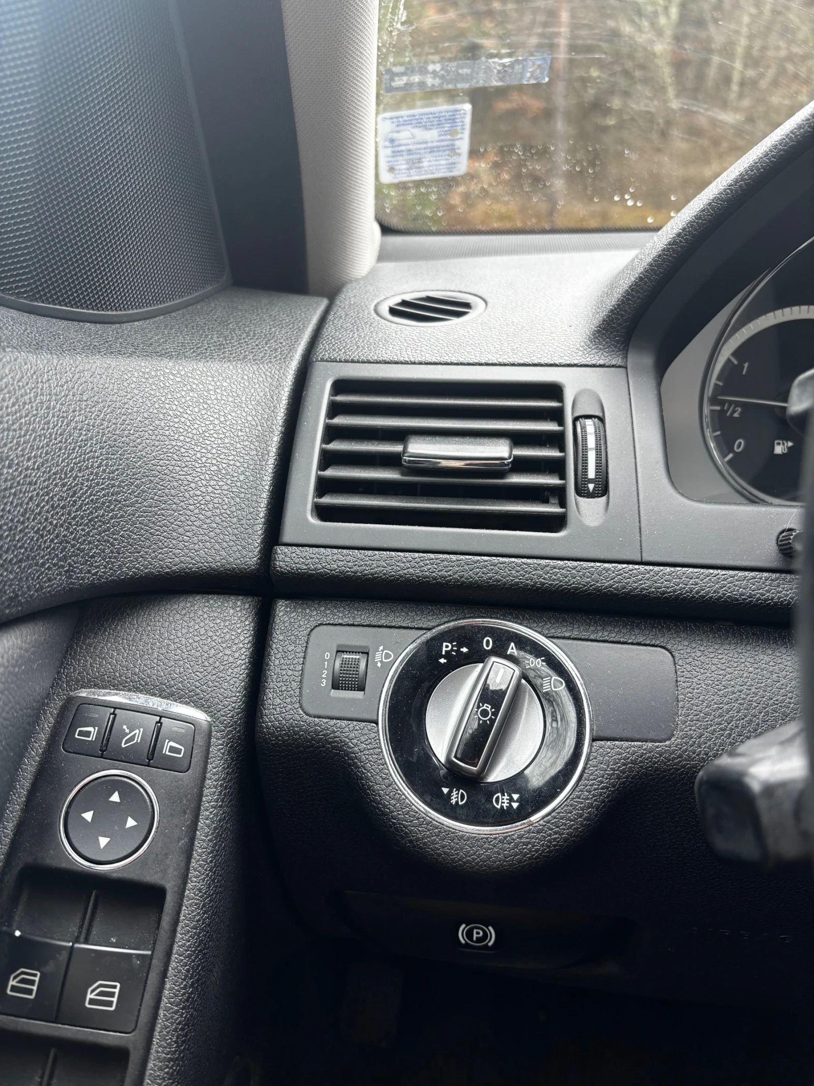 Mercedes-Benz C 250  - изображение 9