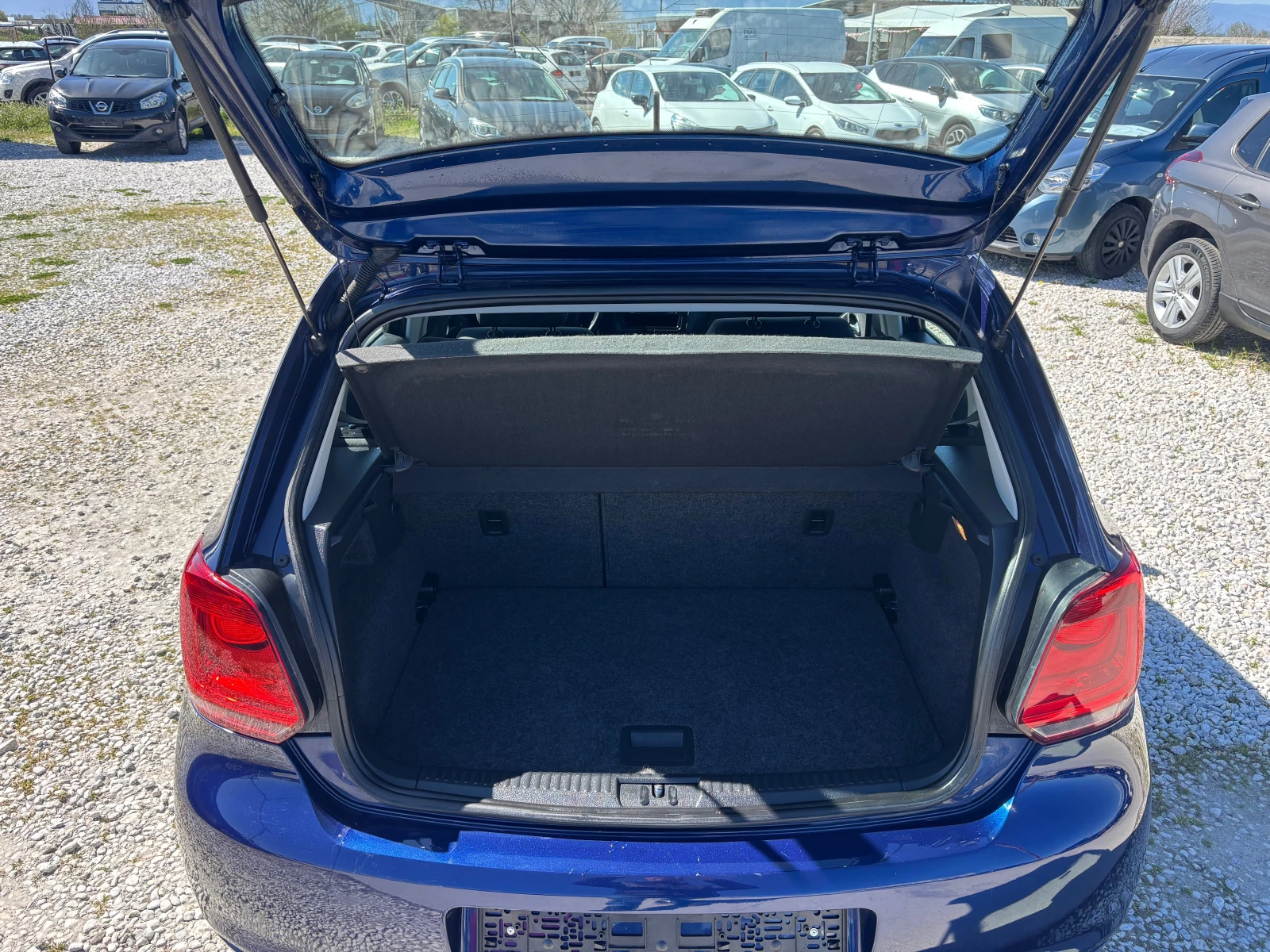 VW Polo 1.4i/85Face, снимка 9 - Автомобили и джипове - 54140072