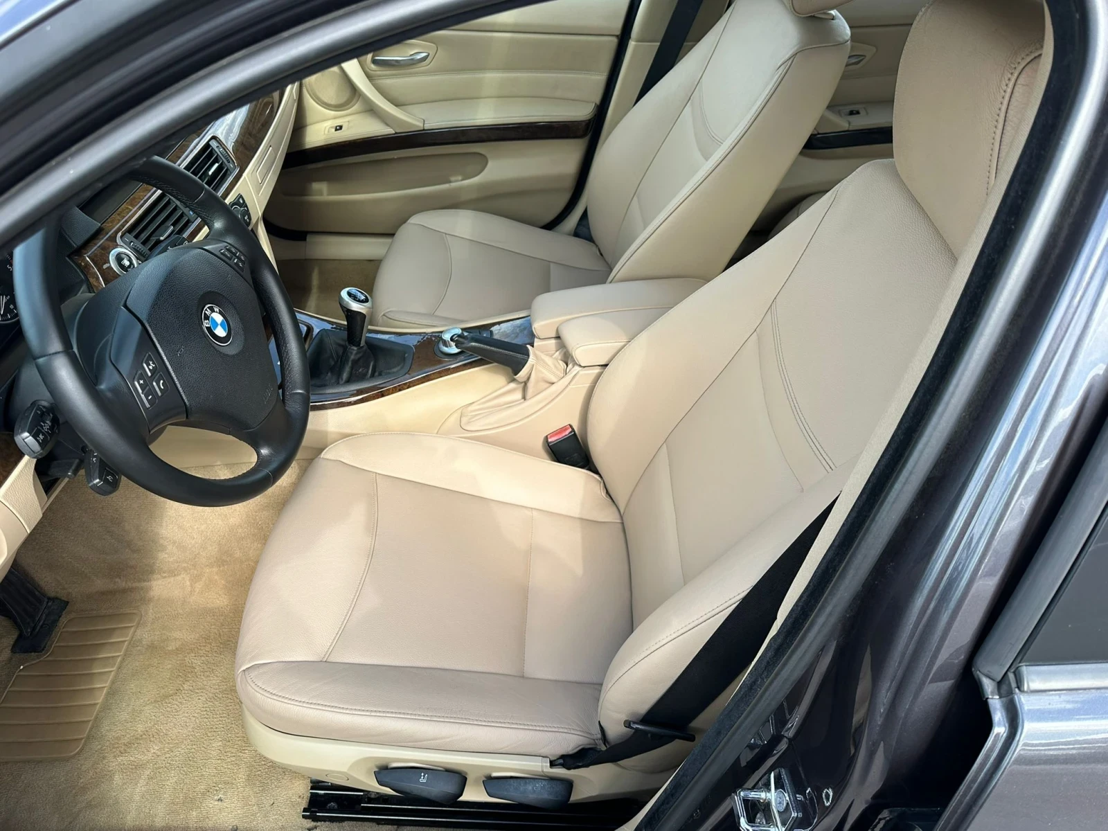 BMW 320 2.0 D 163к.с. Навигация!Панорама!, снимка 11 - Автомобили и джипове - 54153775