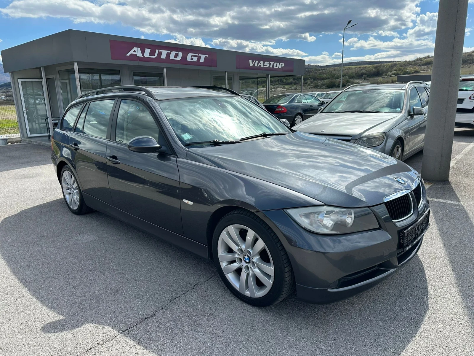 BMW 320 2.0 D 163к.с. Навигация!Панорама!, снимка 2 - Автомобили и джипове - 54153775
