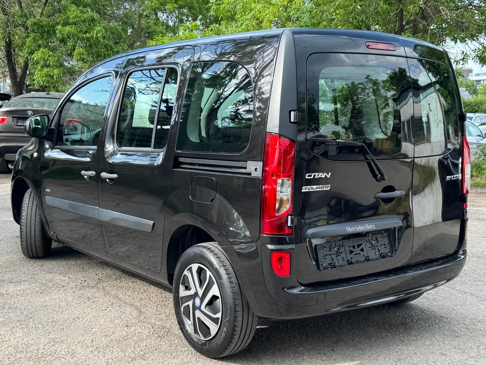 Mercedes-Benz Citan 5-места 111cdi Tourer!! Nov!, снимка 4 - Автомобили и джипове - 54526358