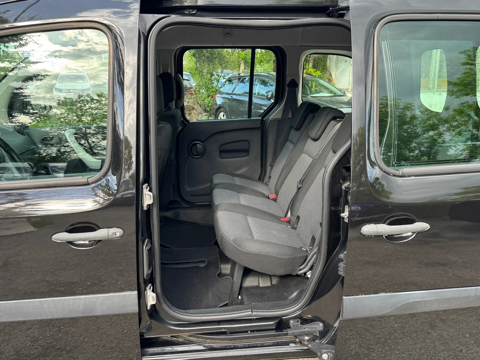 Mercedes-Benz Citan 5-места 111cdi Tourer!! Nov!, снимка 15 - Автомобили и джипове - 54526358