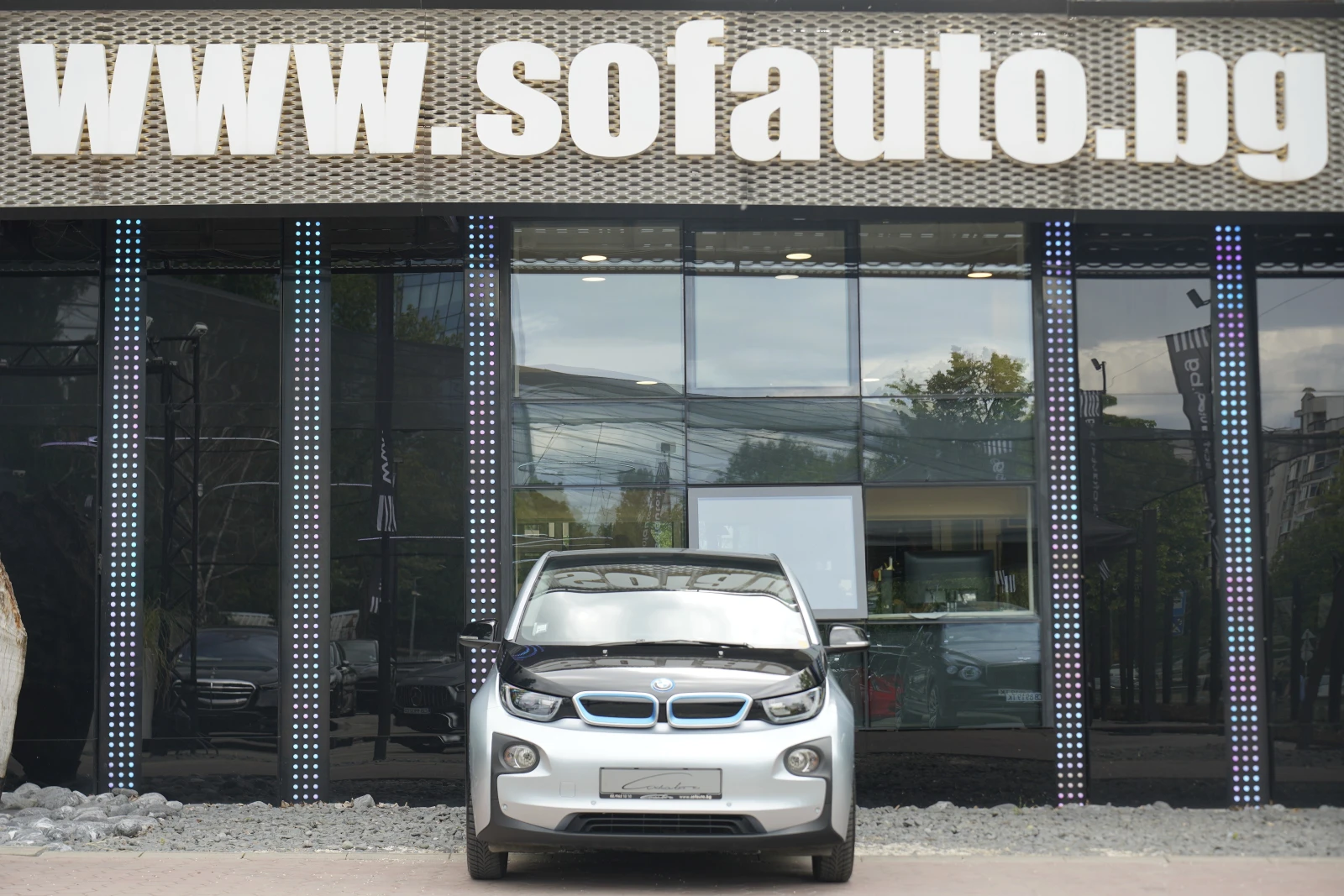 BMW i3 edrive Range Extender Plug-in Hybrid, снимка 2 - Автомобили и джипове - 54554952