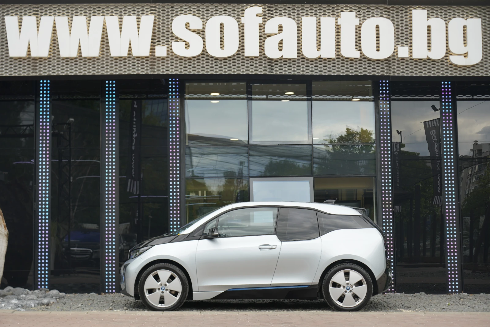 BMW i3 edrive Range Extender Plug-in Hybrid, снимка 4 - Автомобили и джипове - 54554952
