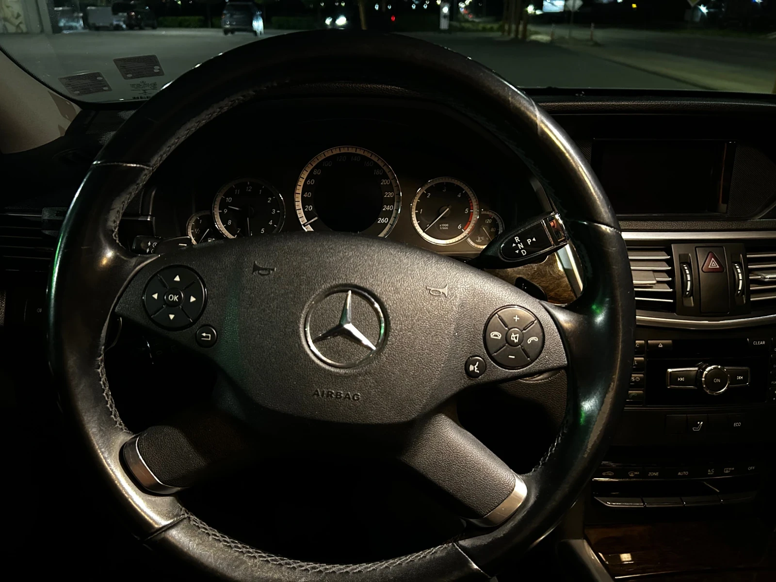 Mercedes-Benz E 200, снимка 7 - Автомобили и джипове - 54657674