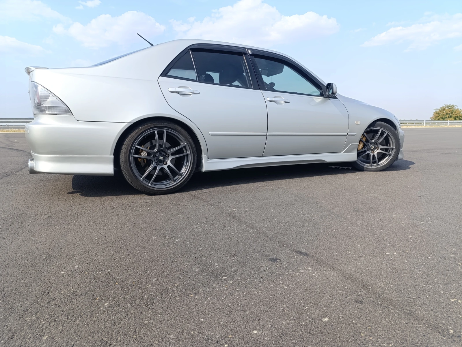 Lexus IS 200 Supercharged LSD, снимка 5 - Автомобили и джипове - 55895501