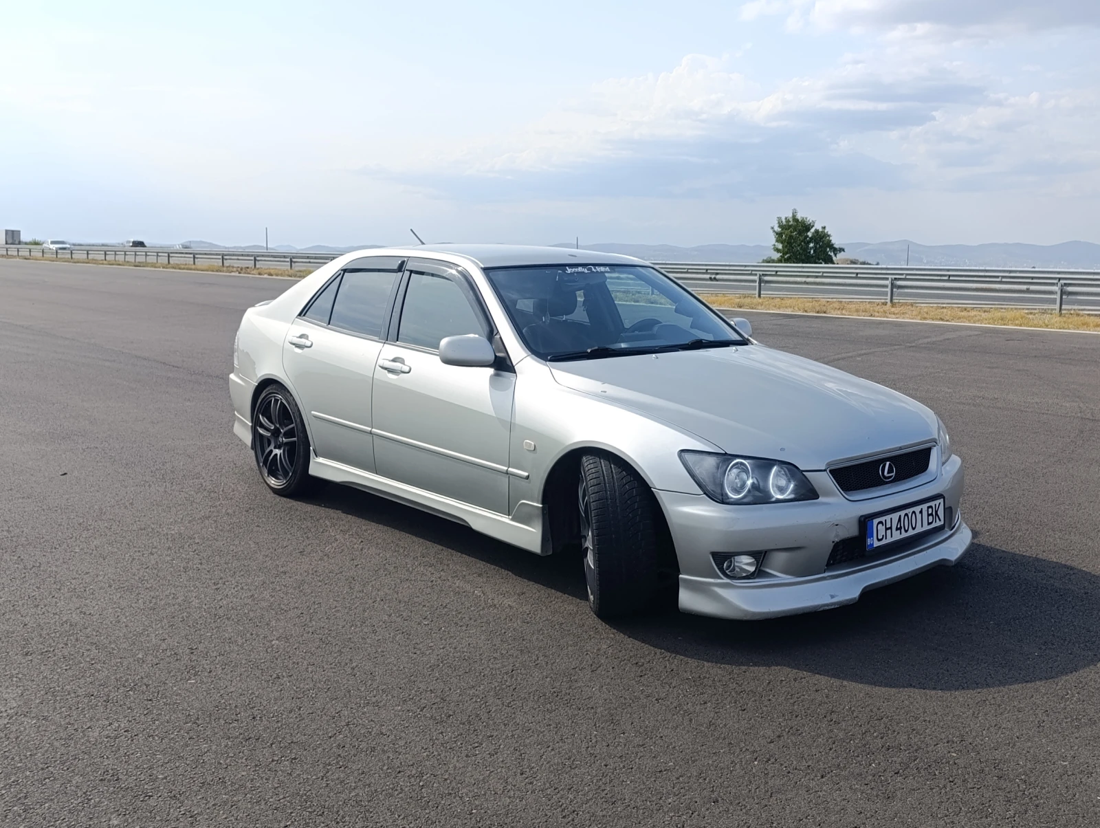 Lexus IS 200 Supercharged LSD, снимка 2 - Автомобили и джипове - 55895501
