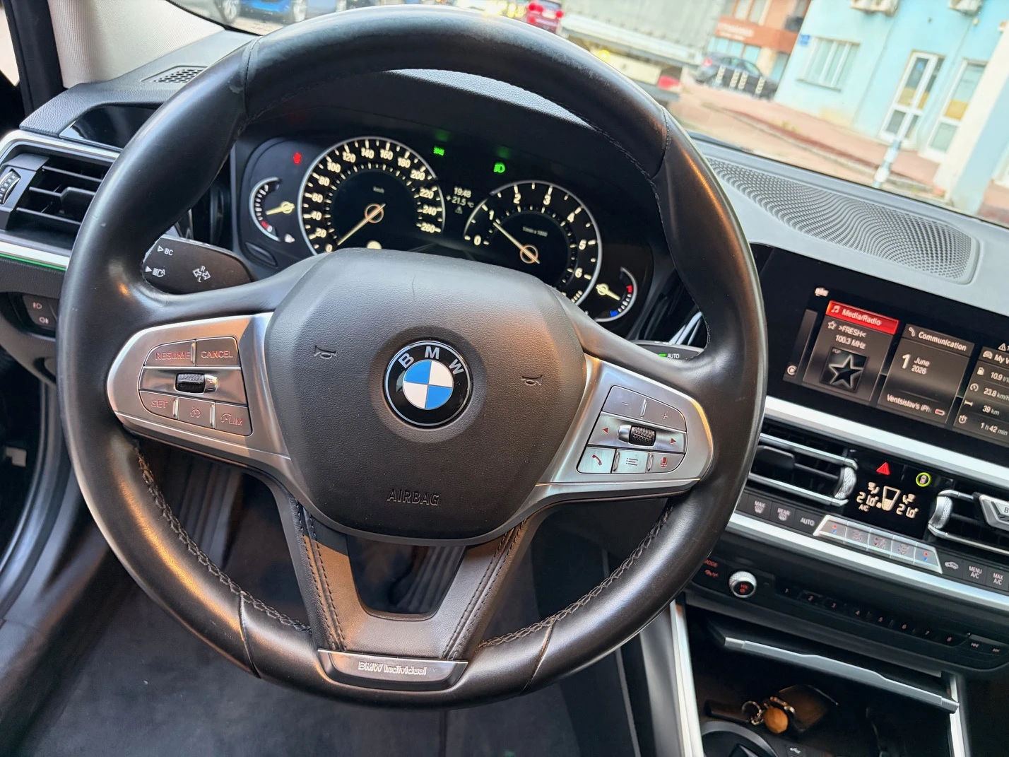 BMW 320, снимка 6 - Автомобили и джипове - 54811573