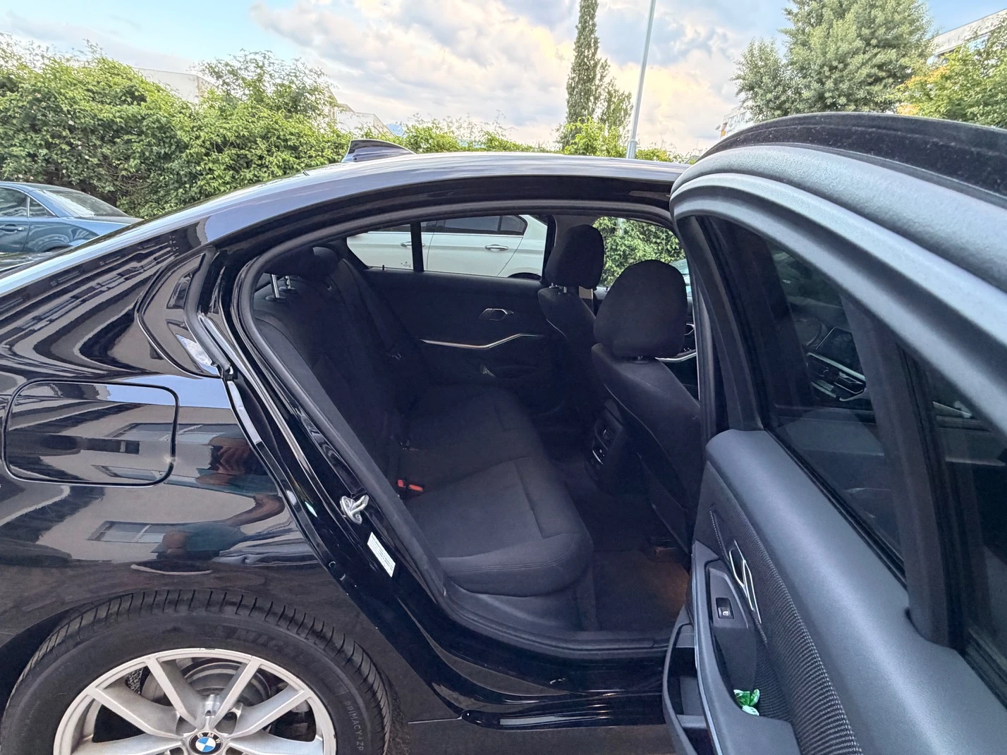 BMW 320, снимка 8 - Автомобили и джипове - 54811573