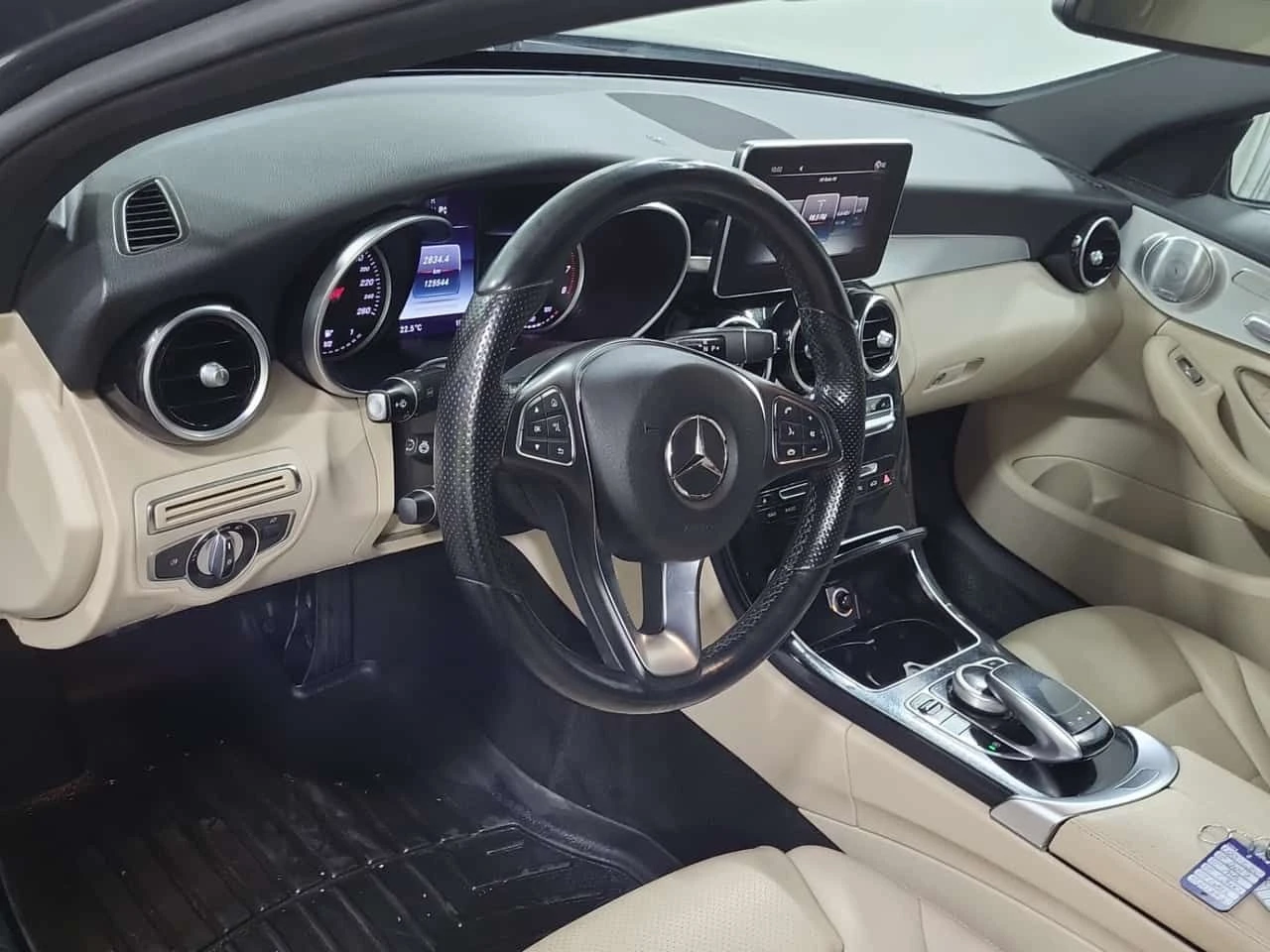 Mercedes-Benz C 300 * CARFAX * ЦЕНА ДО БГ, снимка 7 - Автомобили и джипове - 54988637