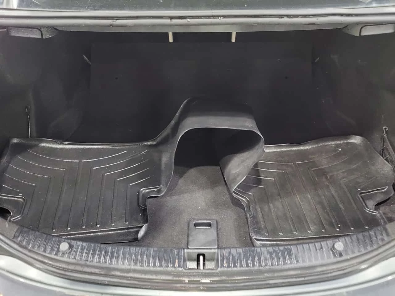 Mercedes-Benz C 300 * CARFAX * ЦЕНА ДО БГ, снимка 14 - Автомобили и джипове - 54988637