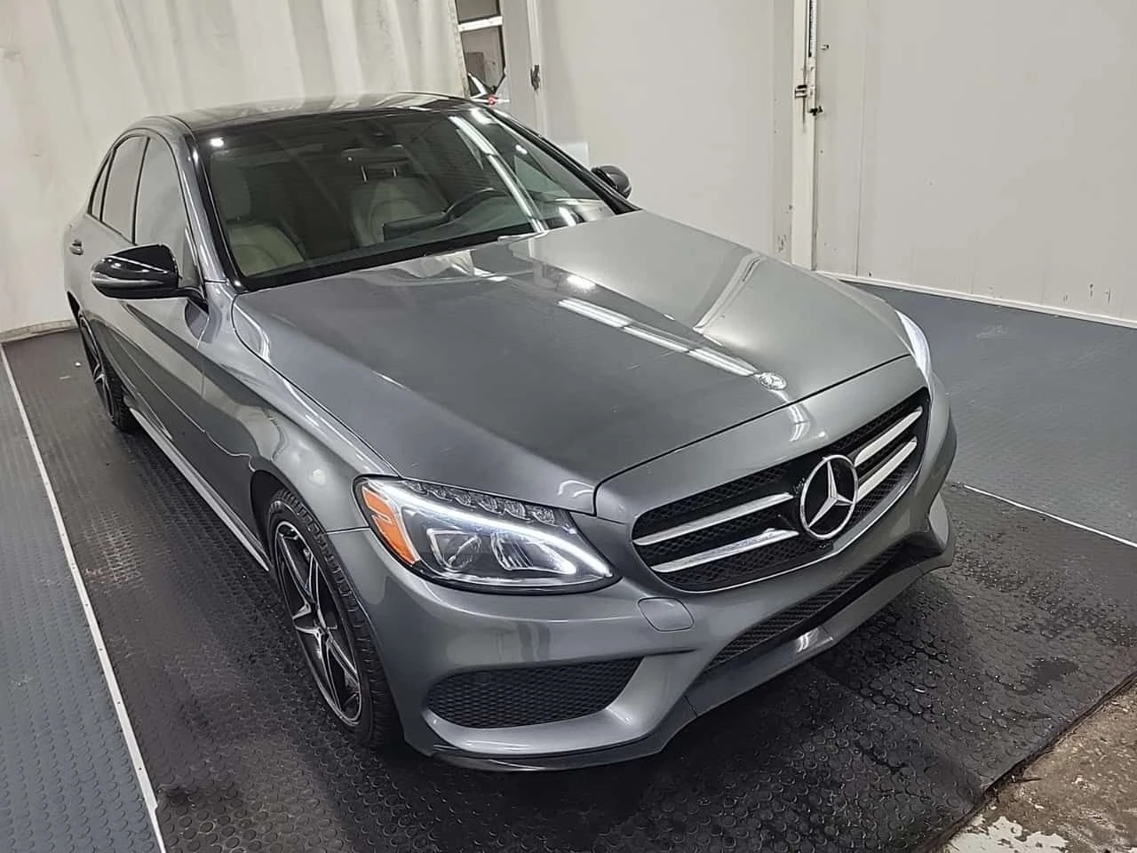 Mercedes-Benz C 300 * CARFAX * ЦЕНА ДО БГ, снимка 3 - Автомобили и джипове - 54988637