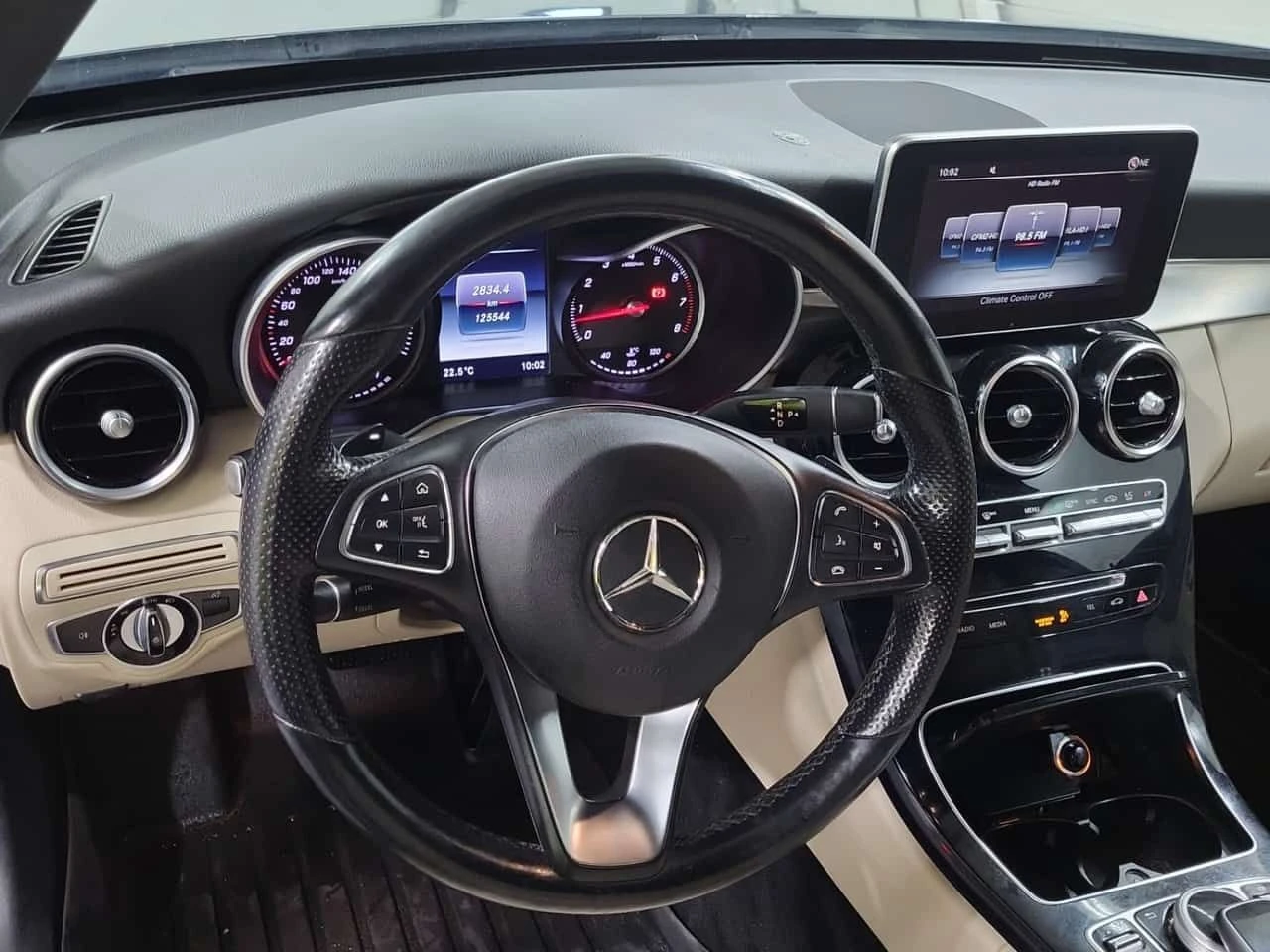 Mercedes-Benz C 300 * CARFAX * ЦЕНА ДО БГ, снимка 8 - Автомобили и джипове - 54988637